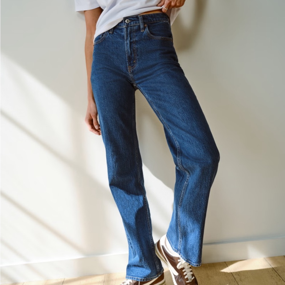 Abercrombie High Rise 90s Relaxed Jean